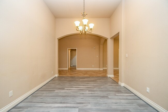 Building Photo - 2911 Village Brook Ln