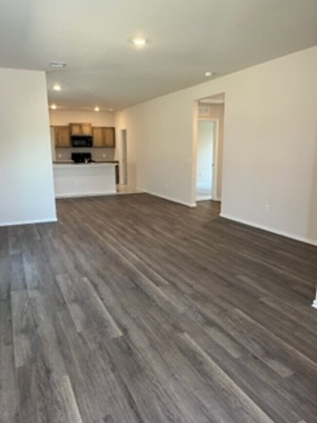 Building Photo - BRAND NEW HOME! First month free!