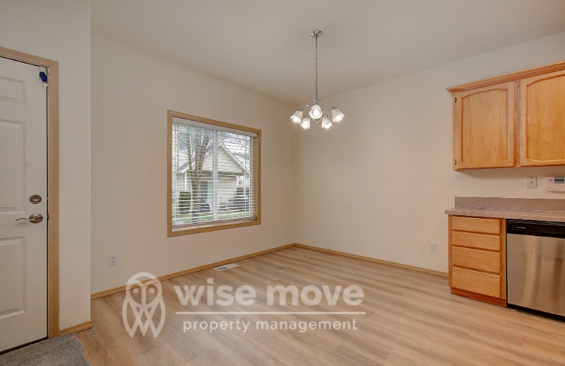 Building Photo - 2119 NE 163rd Ave