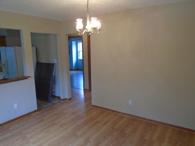 Building Photo - 614 Drypoint Ln