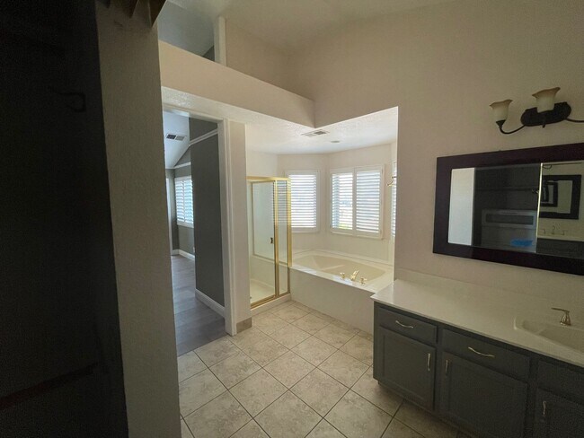 Building Photo - $6,950 - Canyon Lakes Luxury 4BR – Designer Upgrades, Wine Bar & Best Views in San Ramon