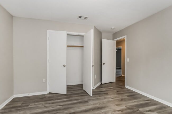 Building Photo - 15322 Key Crest Ln