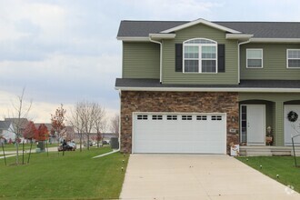 Building Photo - 3 bed/2.5 bath - in North Liberty