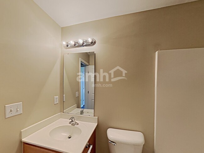 Building Photo - 318 Timber Meadow Lake Dr