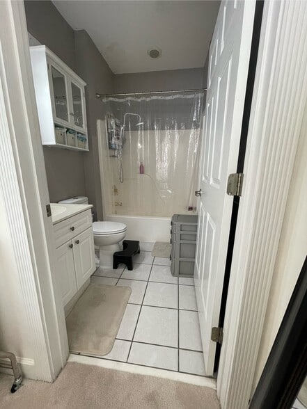 Master Bathroom - 9066 Meadow Vista Rd