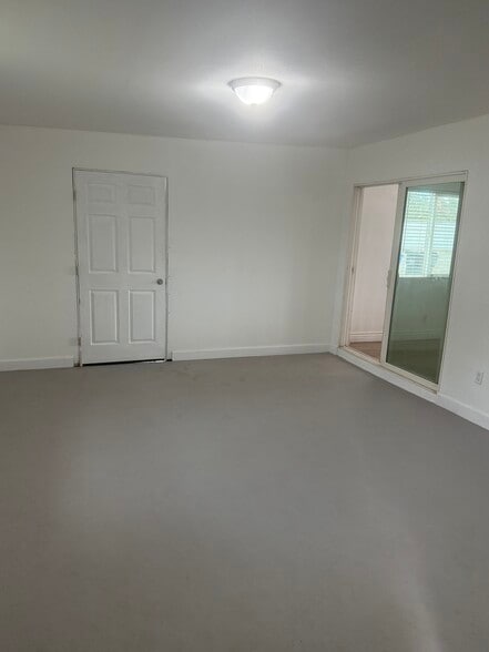 Building Photo - 65786 6th St