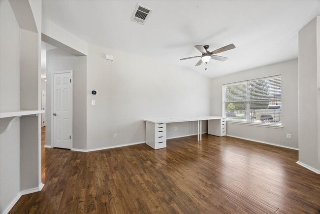 Building Photo - 500 Millington Ln