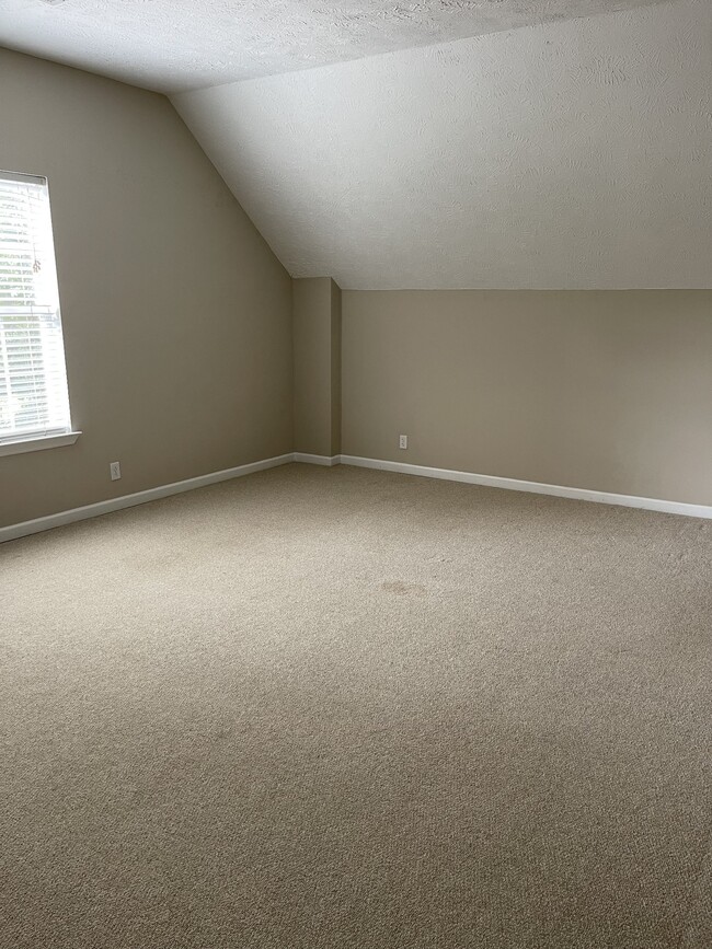 Building Photo - 7027 Penbrook Dr