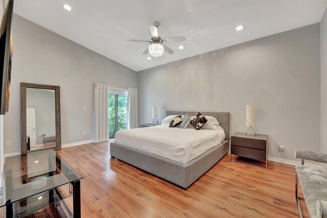 Building Photo - 23443 Mirabella Cir