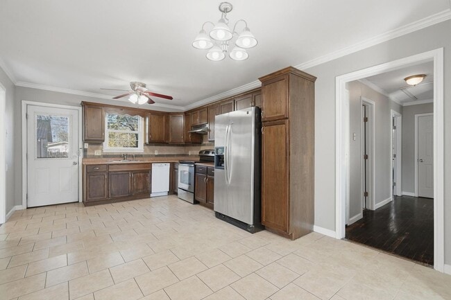 Building Photo - 2618 S 22nd St