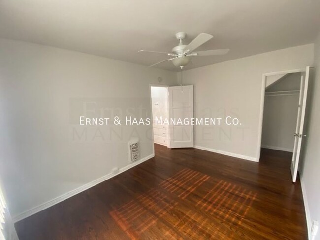 Building Photo - Wonderful 1 Bedroom Apartment Just a Block...