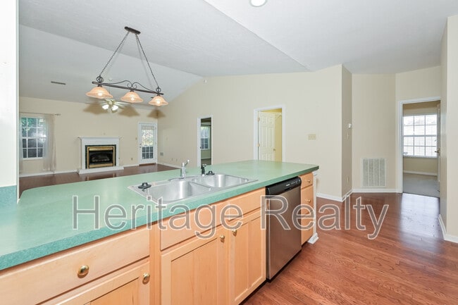 Building Photo - 2419 Glen Meadow Rd