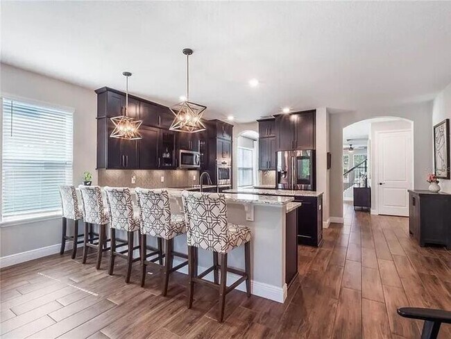 Building Photo - Stunning 5 bedroom home in Longwood