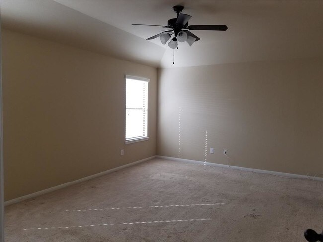 Building Photo - 23531 Virginia Pine Dr