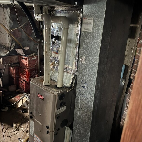 Building Photo - 1629 S Rodgers Ave