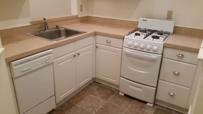 Interior Photo - Roxbury Apartments