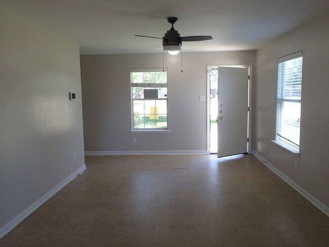 Building Photo - 6906 Lost Timber Ln