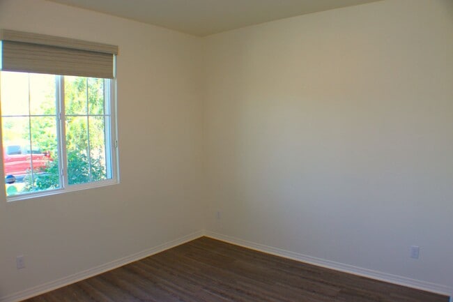 Building Photo - Stunning Redlands Home For Rent