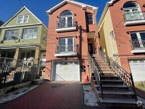 Building Photo - 60 Bostwick Ave