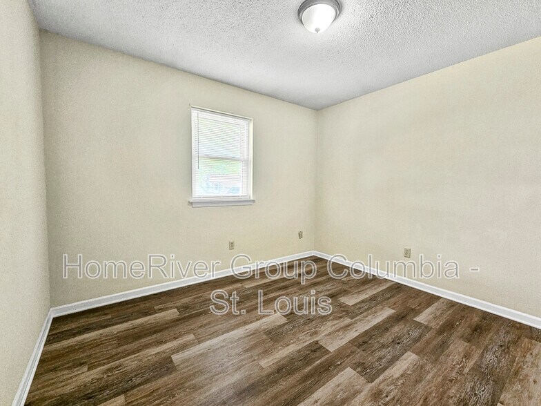 Building Photo - 2541 E Morris Dr