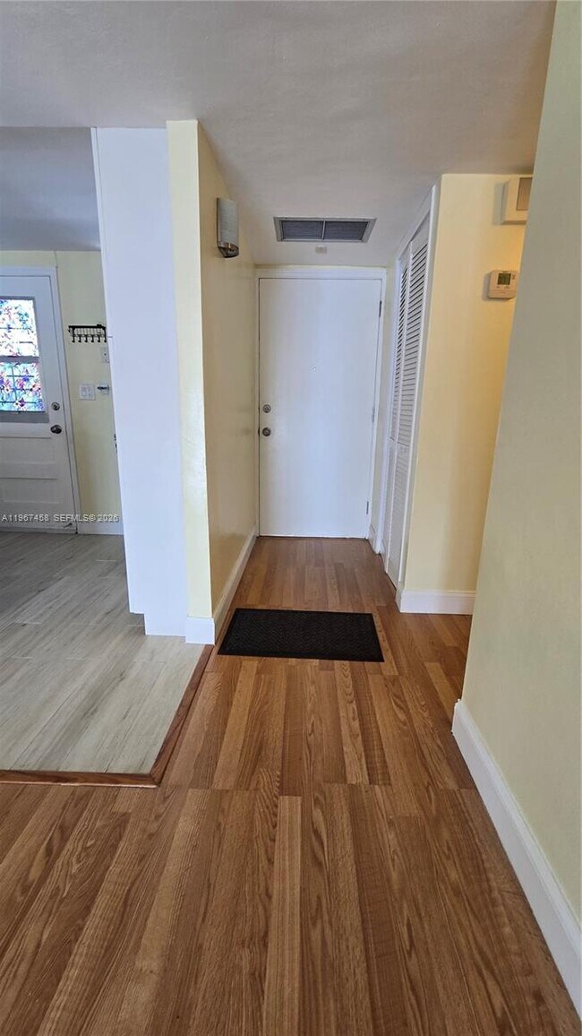 Building Photo - 3000 Marcos Dr