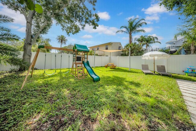 Building Photo - 555 S Gulf Dr