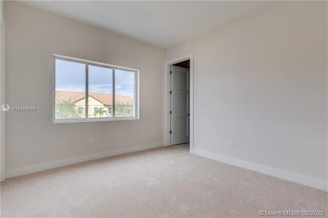 Building Photo - 696 NE 43rd St