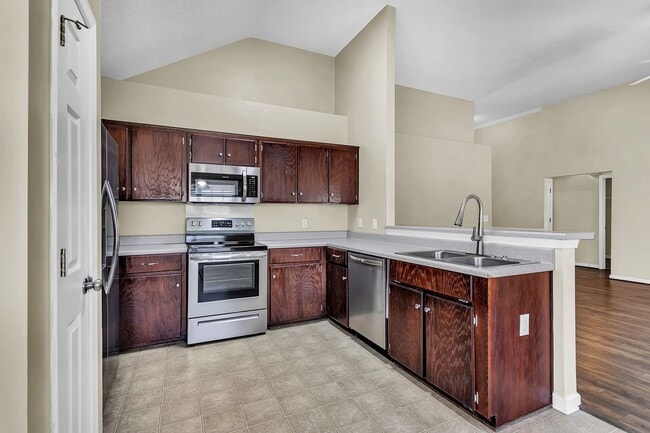 Building Photo - 3 Bedroom 2 Bathroom Home in Hampton Place subdivision - Pooler GA