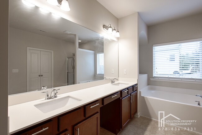 Building Photo - 332 Hardy Ives Ln