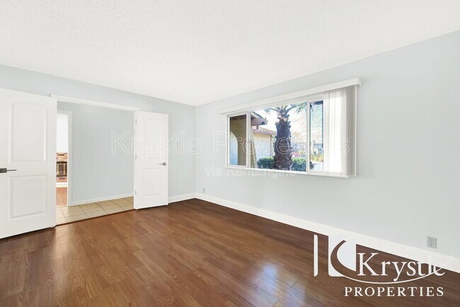 Building Photo - 121 Radcliffe Dr