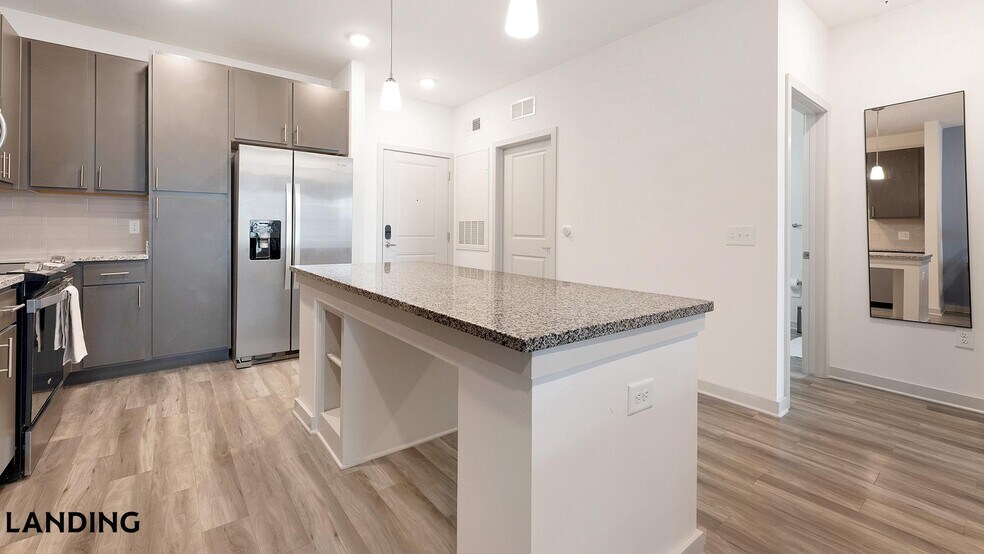 Building Photo - 6000 Front St