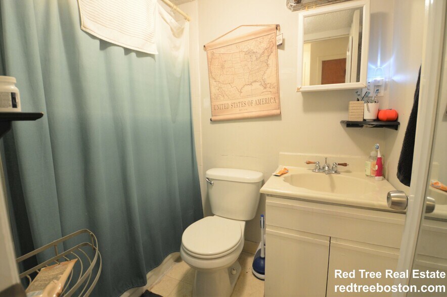 Building Photo - 21 Kinross Rd