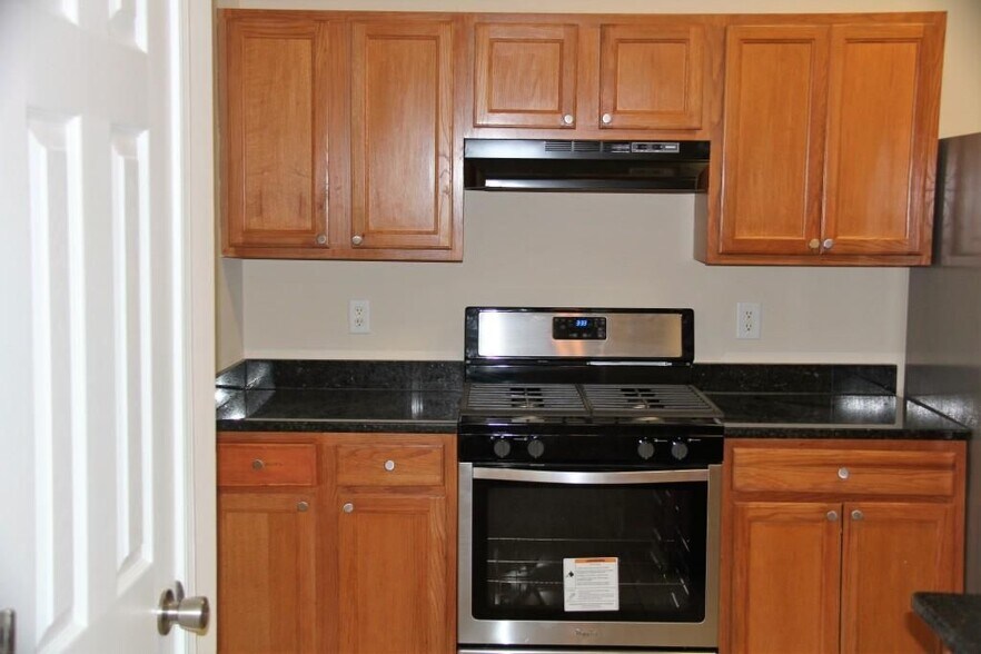 Building Photo - 962 Tree Creek Blvd