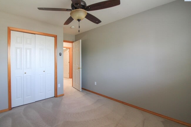 Building Photo - 4 Bed/3 Bath South Richland Home