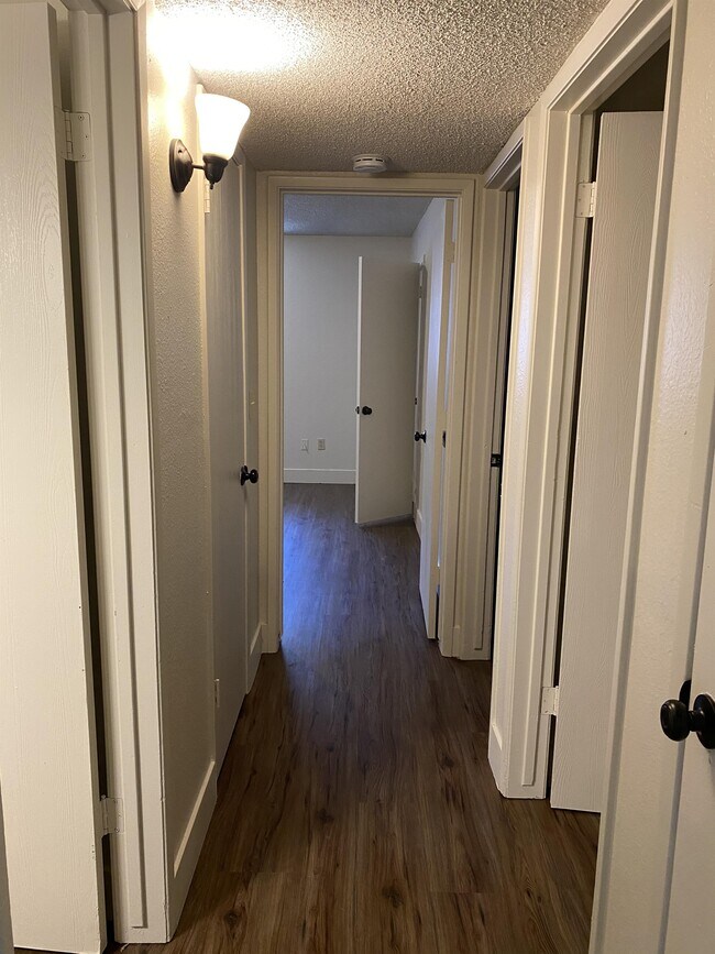 Building Photo - 3000 Jade Way