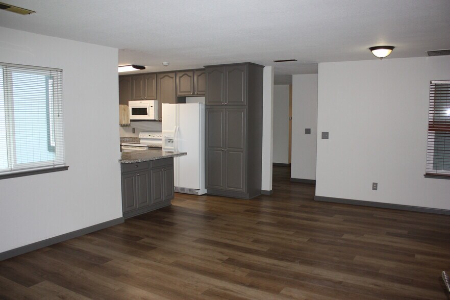 Building Photo - 1032 Friar St