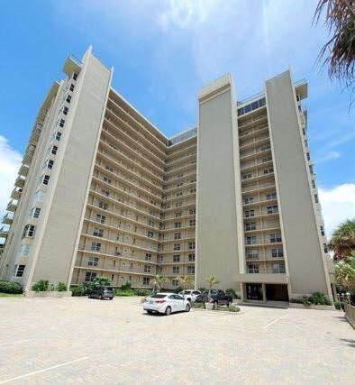 Building Photo - 1021 Hillsboro Mile