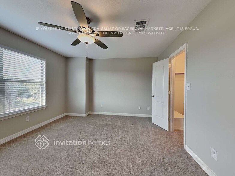 Building Photo - 10204 Thomas Ln