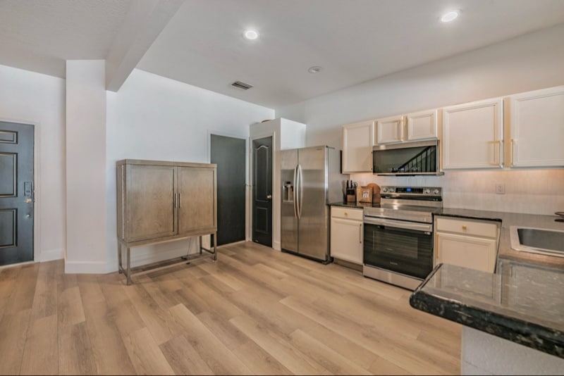 Building Photo - 8434 Sandy Beach St