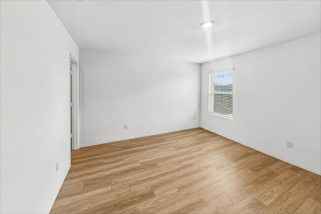 Building Photo - 22276 Stoney Ravine Dr