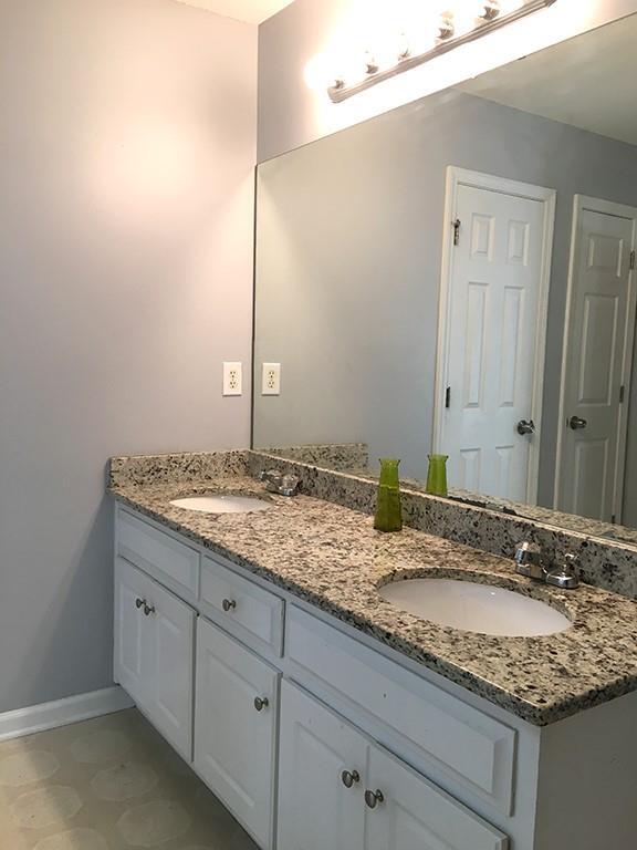 Building Photo - 2515 Freemans Walk Dr