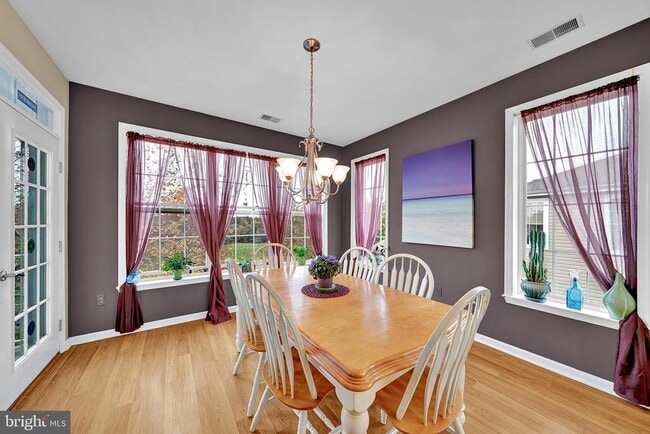 Building Photo - 60 Kyle Way