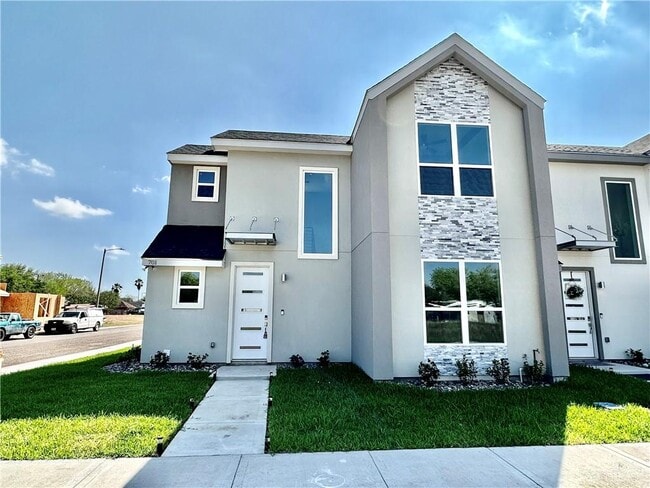 Primary Photo - 701 W Seminole Ave