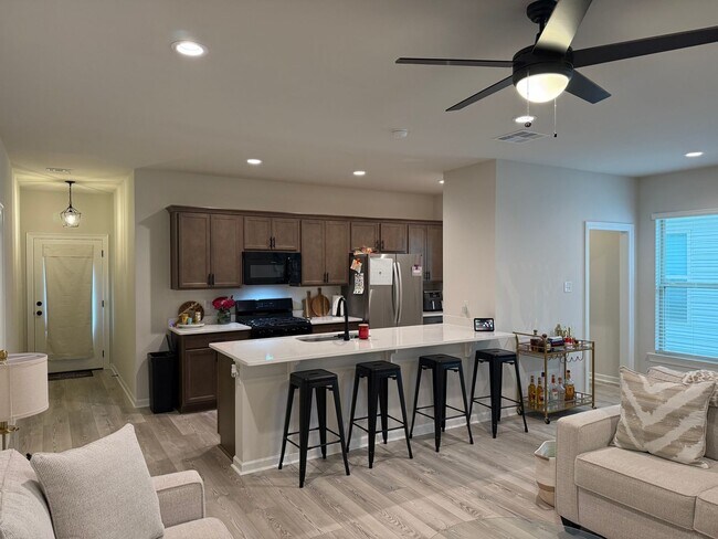 Building Photo - 23498 Ryder Dr