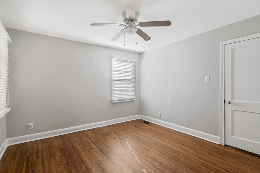 Building Photo - 3753 Friar Tuck Rd
