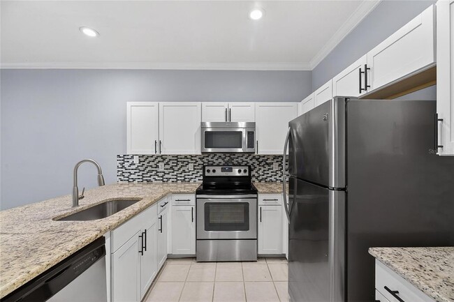 Building Photo - 13123 Kings Crossing Dr