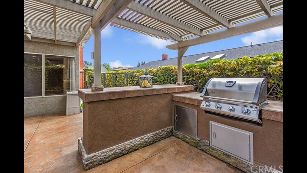 Building Photo - 24641 Ashland Dr