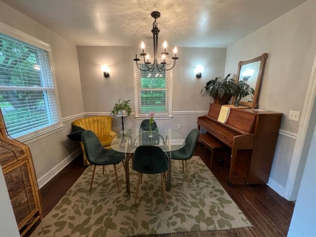 Building Photo - 3 Bedroom 1 Bath House - James Island