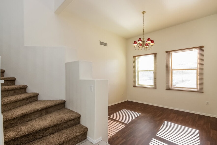 Building Photo - 15122 W Polk St