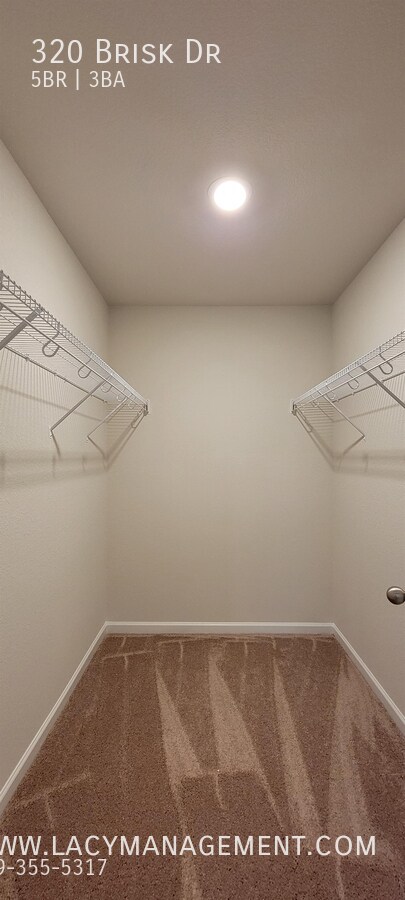 Building Photo - 320 Brisk Dr